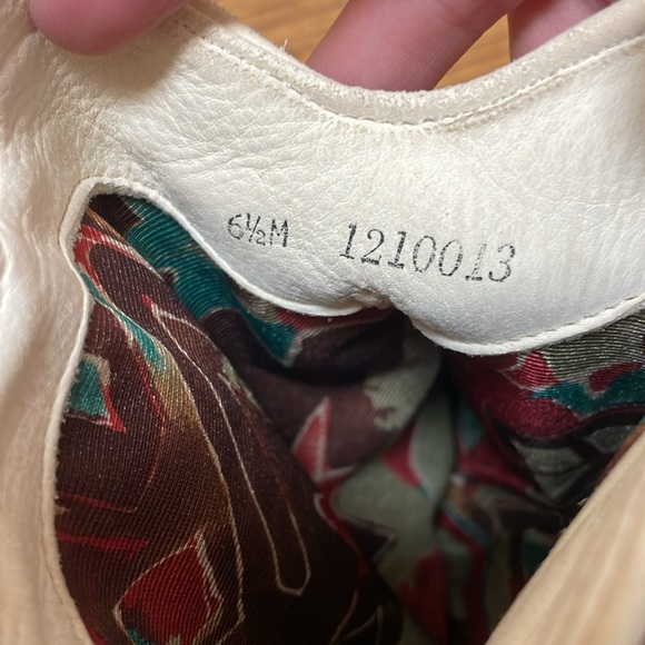 White Leather Beaded Cowboy Boots - Picture 9 of 9